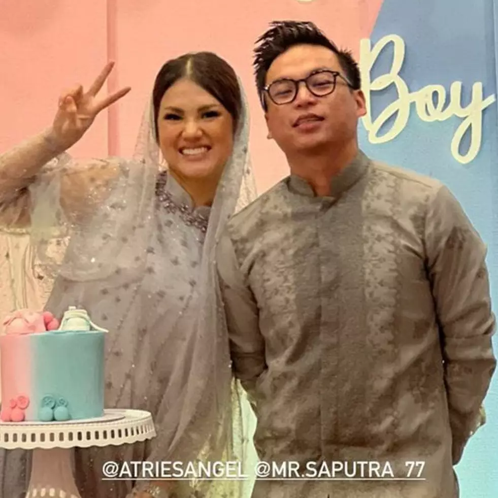 11 Momen 4 bulanan kehamilan Atries Angel, ungkap jenis kelamin anak