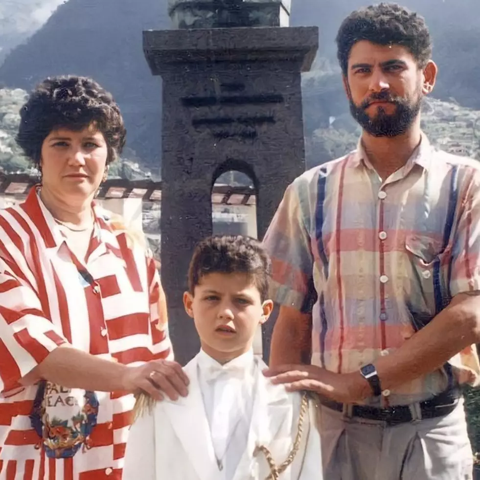 Kisah Cristiano Ronaldo, hampir tak dilahirkan karena tak ada biaya