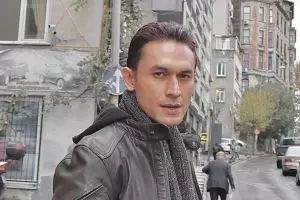 Potret ini buktikan masa muda Indra Bruggman mirip Rizky Billar