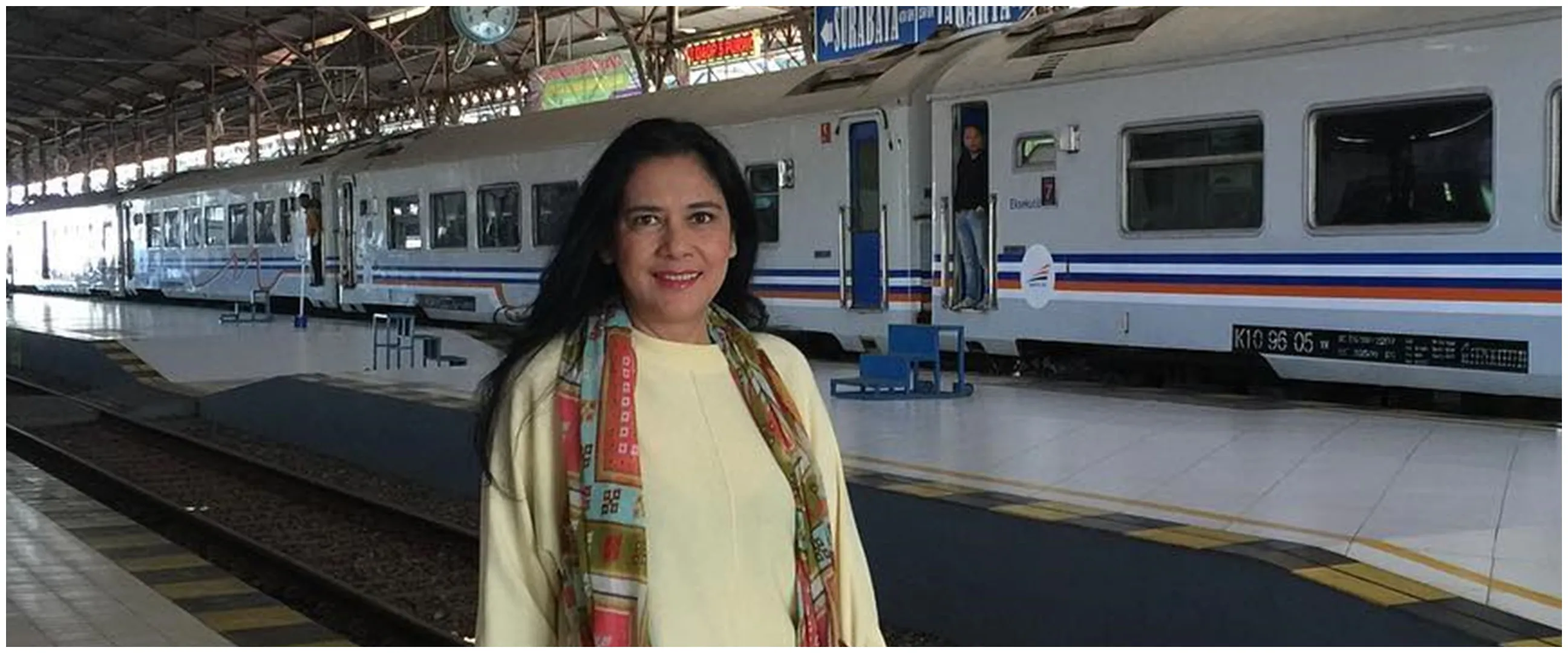 Unggah foto bareng kekasih, Lydia Kandou go public soal kisah asmara