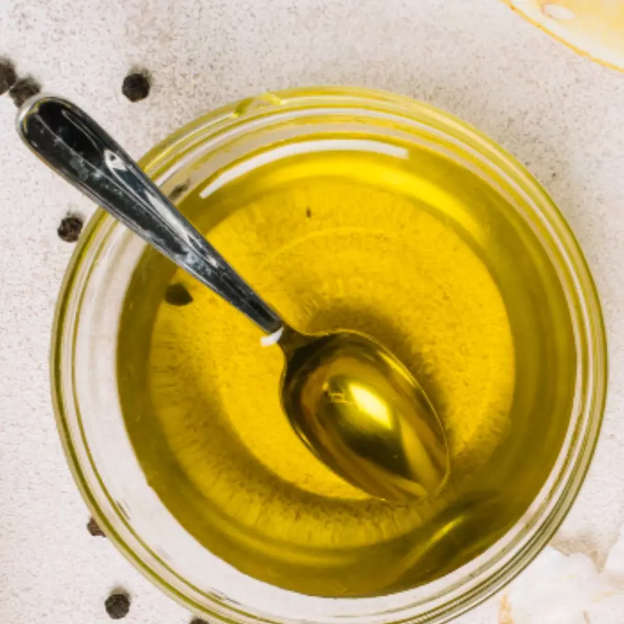 Antitumpah dan muncrat, ini cara menuangkan minyak goreng dari jerigen