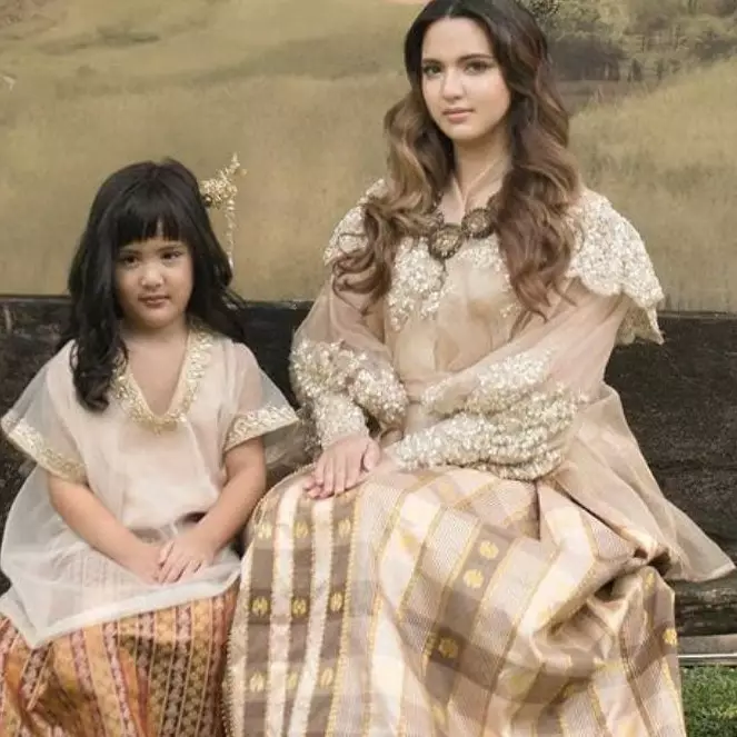 9 Potret Mikhayla anak Nia Ramadhani beranjak ABG, dagunya tuai atensi