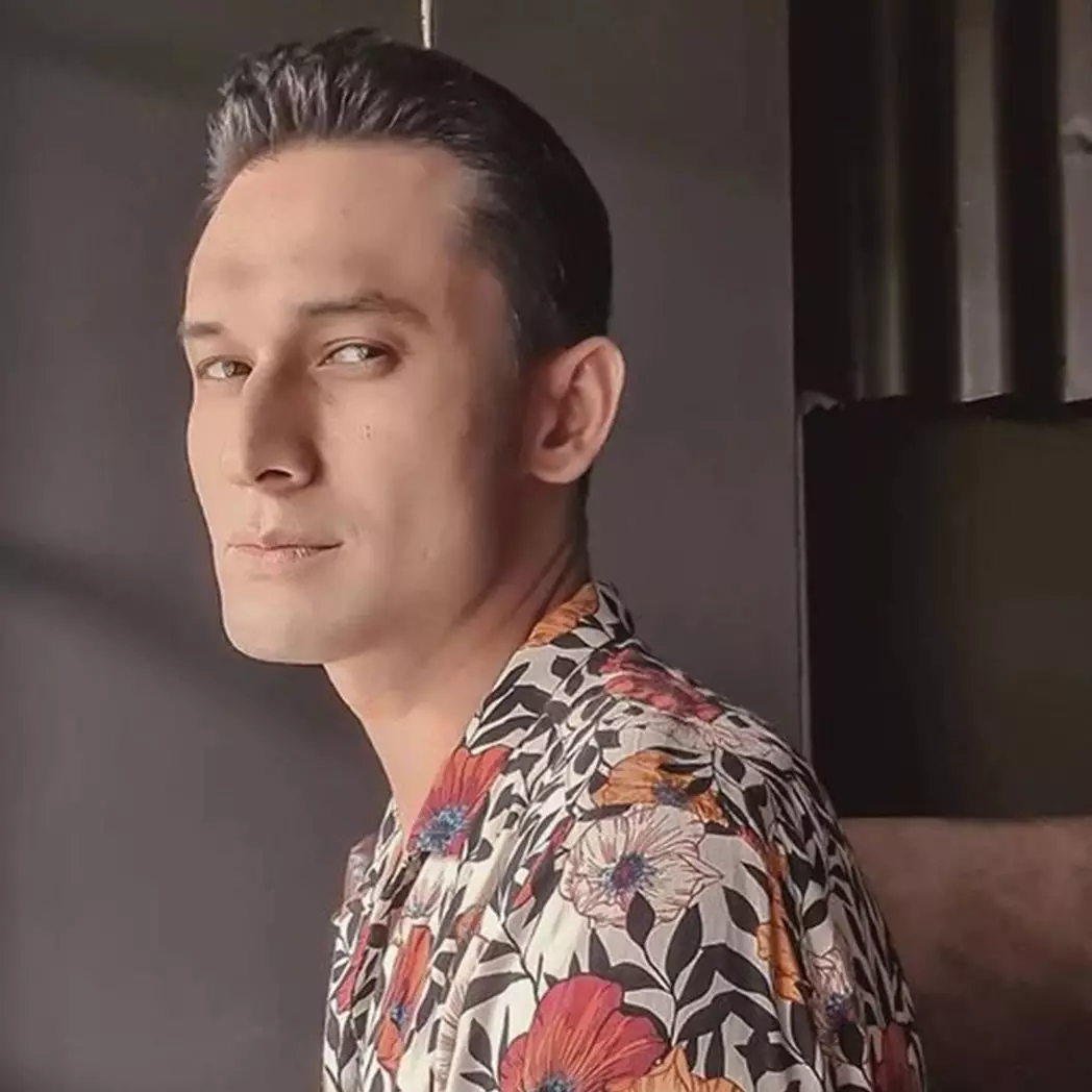 11 Transformasi Indra Bruggman, saat muda disebut mirip Rizky Billar