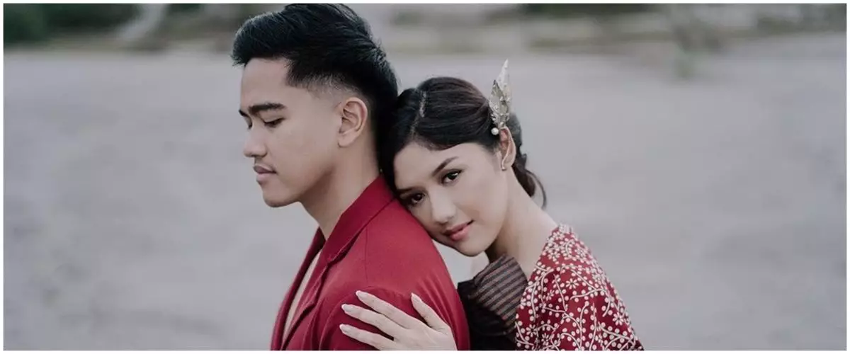 Jalan depan rumah Erina Gudono diaspal pra nikahan, target sehari jadi