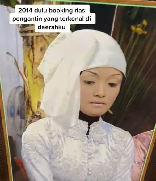 Wanita ini bagikan pengalaman makeup akadnya 8 tahun lalu TikTok Wanita ini bagikan pengalaman makeup akadnya 8 tahun lalu TikTok