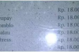 11 Daftar menu minuman ini nyeleneh banget, bikin tepuk jidat