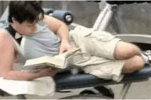 11 Aksi nyeleneh orang nggak niat olahraga, bukan sehat tapi kocak