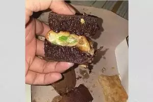11 Potret topping martabak tak biasa ini bikin yang lihat senyum kecut