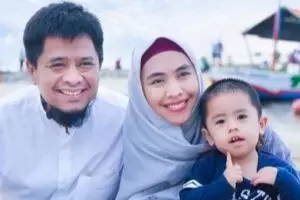 Perjuangan Oki Setiana Dewi demi anak sembuh dari sakit langka