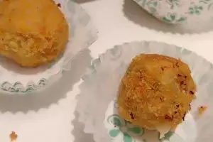 Resep brulee bomb dengan sensasi paduan cheddar dan mozzarella