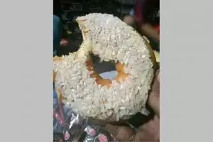 11 Potret nyeleneh topping roti ini bikin napsu makan auto hilang