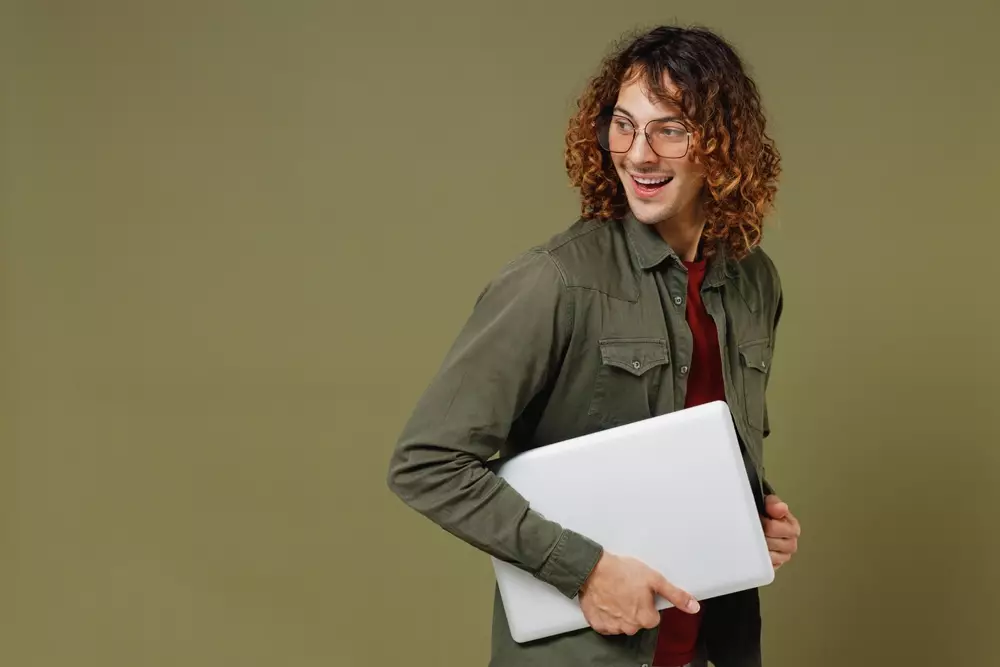 OOTD kampus beserta pose anti mati gaya © berbagai sumber