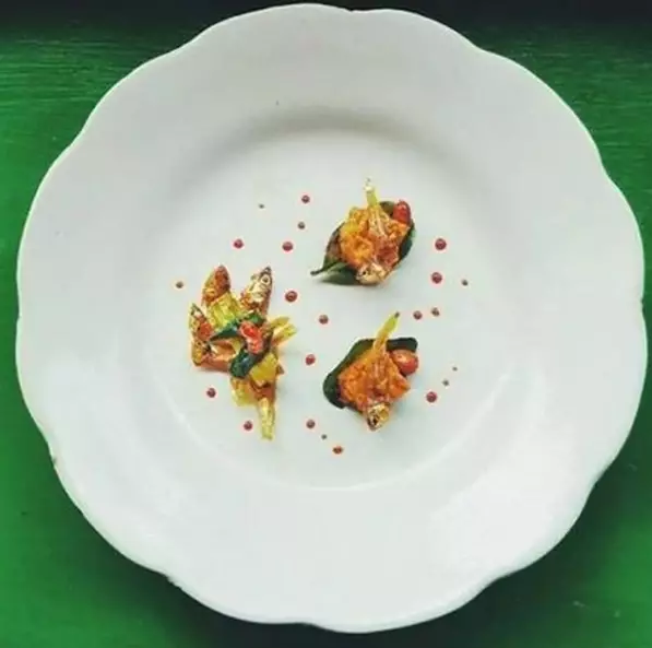 Potret kocak plating makanan ala warganet © berbagai sumber