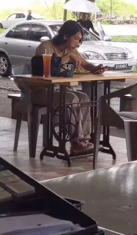 desain meja nggak biasa nyeleneh © berbagai sumber desain meja nggak biasa nyeleneh © berbagai sumber