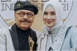 Hits era 70-an, 11 foto masa muda Titiek Sandhora ini bikin terpesona