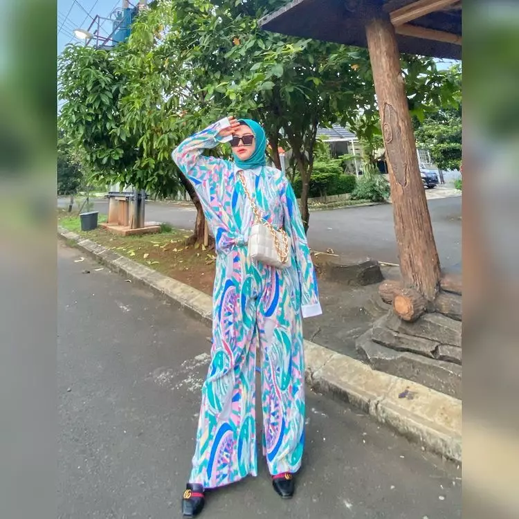 OOTD Shelvie Hana istri Daus Mini © Instagram/@firdaushelvie91 OOTD Shelvie Hana istri Daus Mini © Instagram/@firdaushelvie91