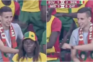 Lolos ke 16 besar, fans Maroko ini ikut menari bareng fans Senegal
