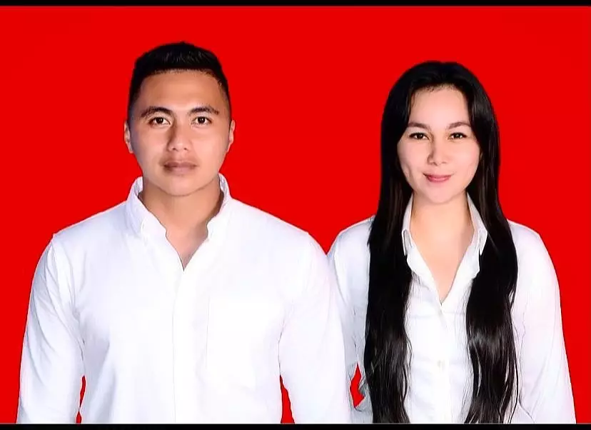 Aprilio Manganang pamer foto untuk buku nikah © berbagai sumber Aprilio Manganang pamer foto untuk buku nikah © berbagai sumber