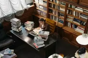 25 Contoh kata rujukan lengkap dengan pengertian, jenis, dan fungsinya