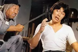 11 Potret Willy Dozan main film perdana Mandarin 70-an, aktinya diganjar award Festival Film Italia