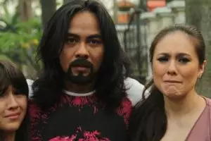 Ingat suami Wulan Guritno di film Bukan Cinta Biasa? Ini 11 potretnya