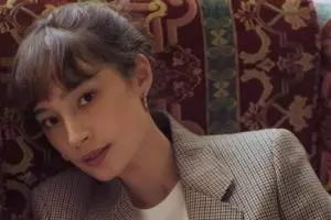 Tepis stigma cantik itu mulus, Tatjana Saphira pede pamer wajah tanpa makeup penuh luka jerawat