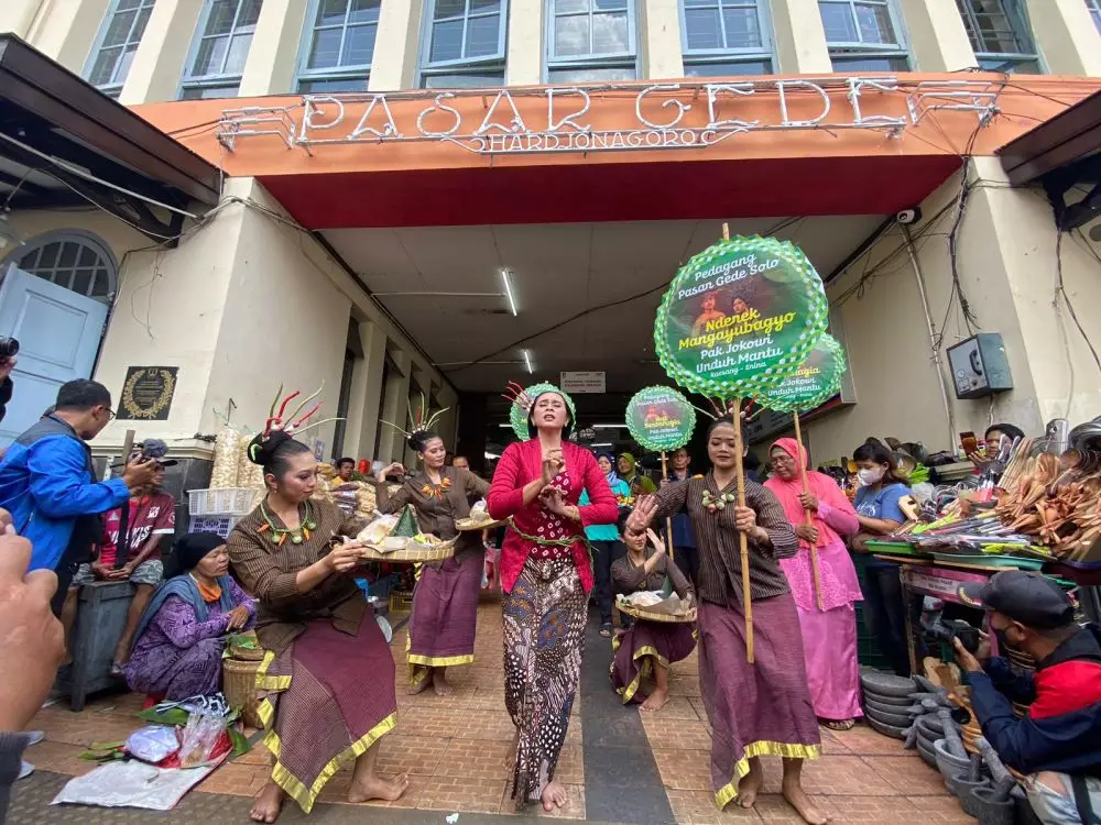Pasar Gede Solo gelar Mangayubagyo © 2022 brilio.net