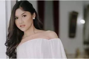 Penampakan tenda mewah di rumah Erina jelang nikah, karpetnya dibungkus plastik