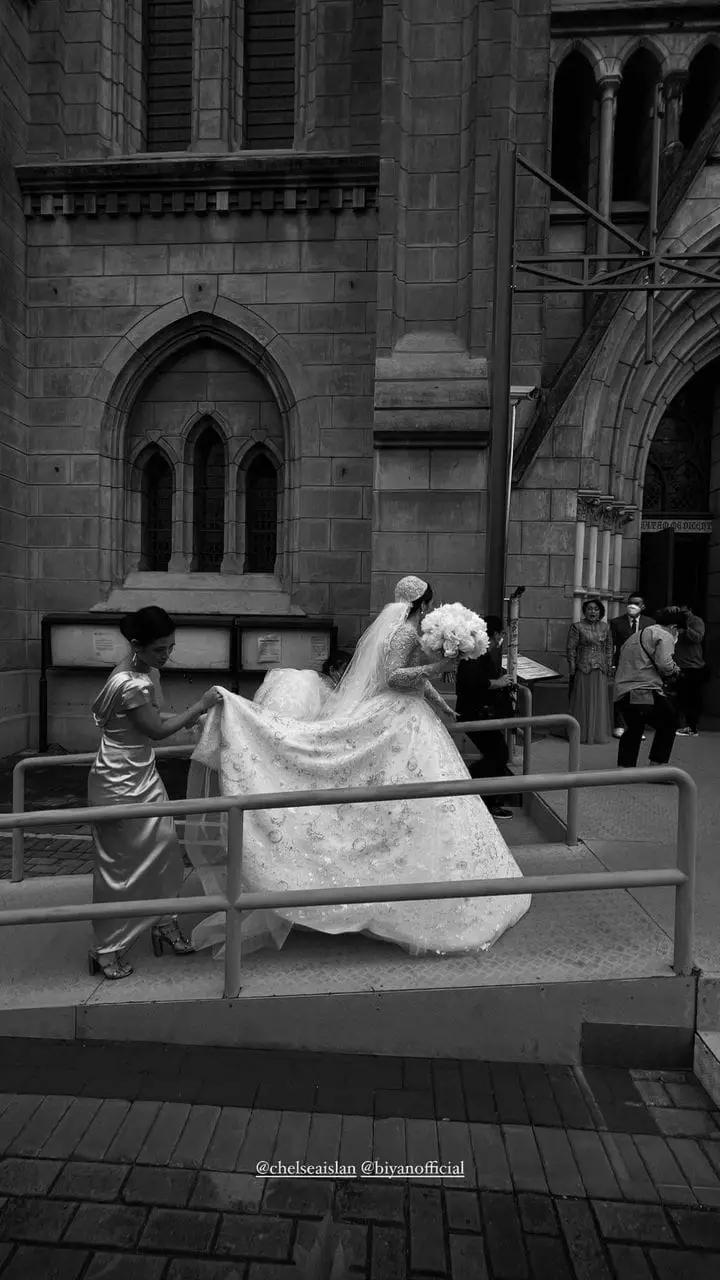 pesona chelsea islan di pernikahan © instagram