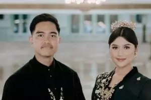 Erina Gudono dipersunting Kaesang, jebolan kontes kecantikan ini juga jatuh ke pelukan anak pejabat
