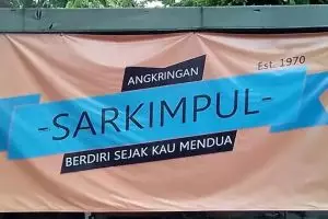 11 Kalimat galau di spanduk jualan ini bikin yang baca senyum getir