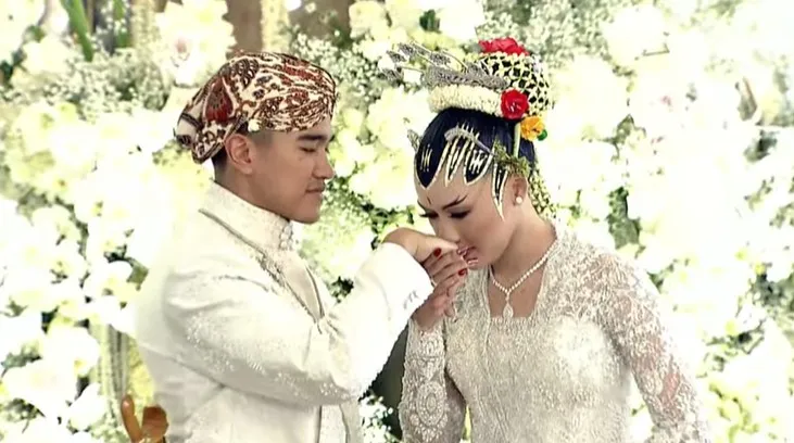 Gunakan adat Yogyakarta, 13 momen akad nikah Kaesang dan Erina Gudono ini sakral banget