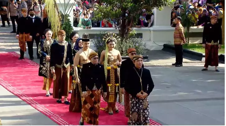 momen ngunduh mantu kaesang-erina © YouTube