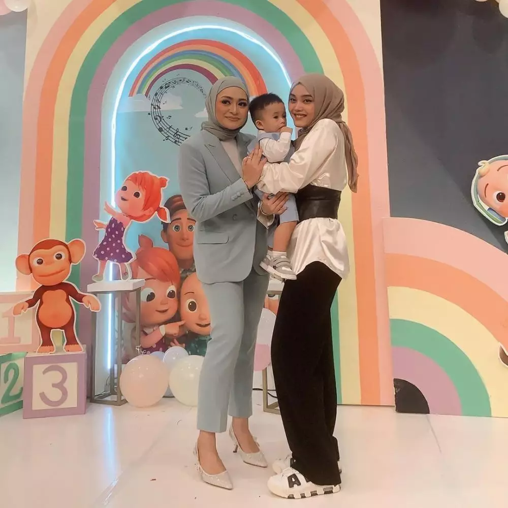 putdel unggah foto bareng nathalie © instagram