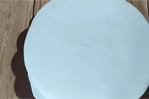 Tak perlu mengulang dari awal, ini trik atasi fondant kue yang sobek dan tergores