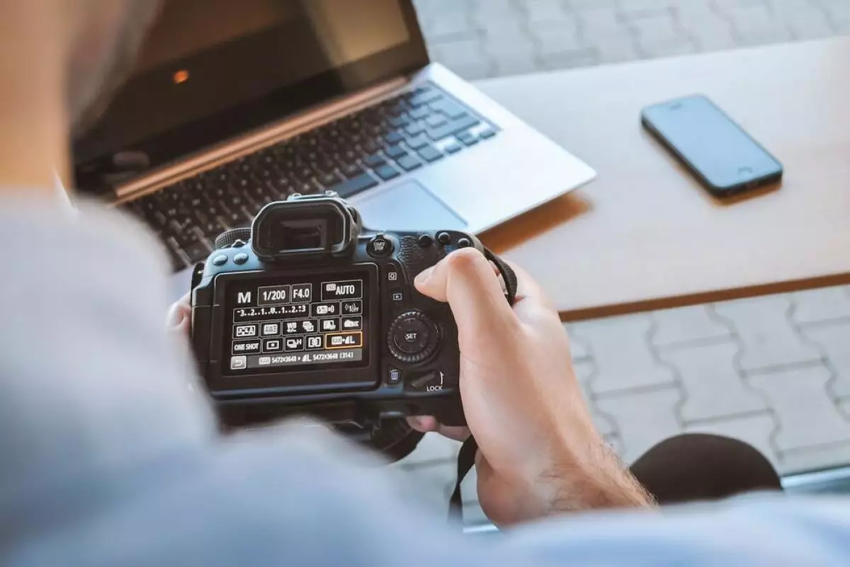 Cara mengecilkan ukuran foto di laptop, komputer, dan smartphone, bisa dengan dan tanpa aplikasi