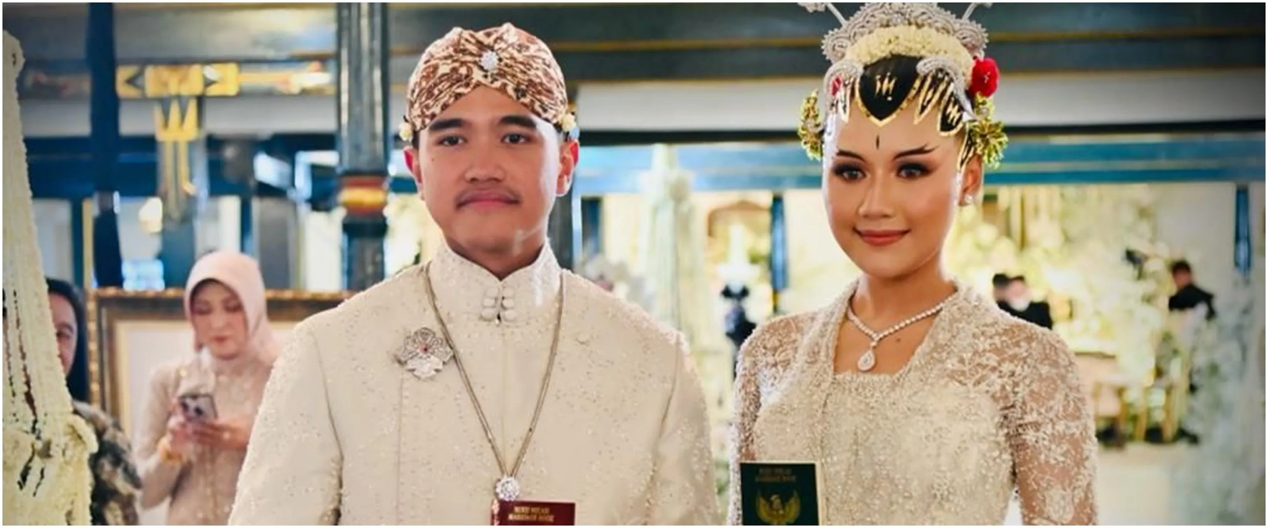 Curhatan Erina usai cium tangan Kaesang saat akad nikah, terasa beda meski dilakukan setiap hari