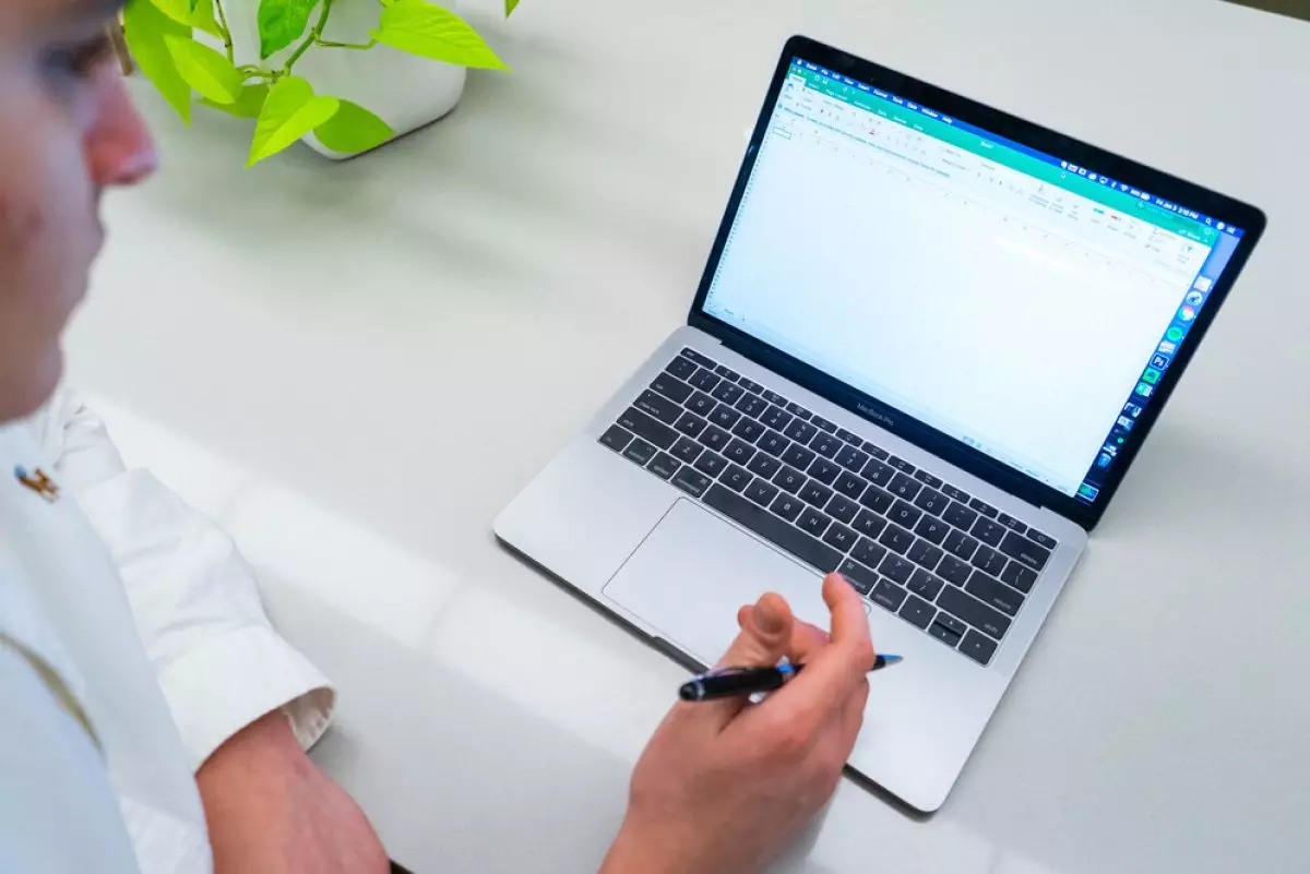 Cara mengunci file di laptop dan komputer, bisa pakai dan tanpa aplikasi
