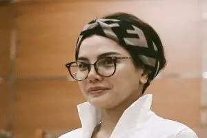 Absen di persidangan, Nikita Mirzani menangis dan beri pesan menohok untuk Dito Mahendra