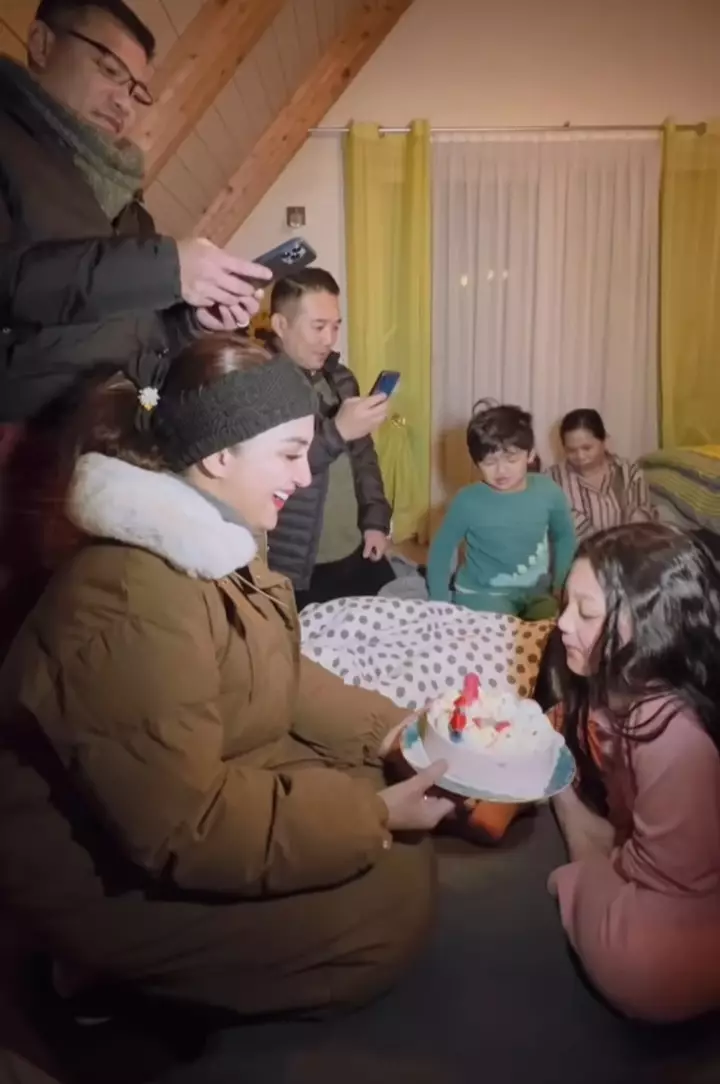 potret perayaan ultah Arsy di Jerman © berbagai sumber