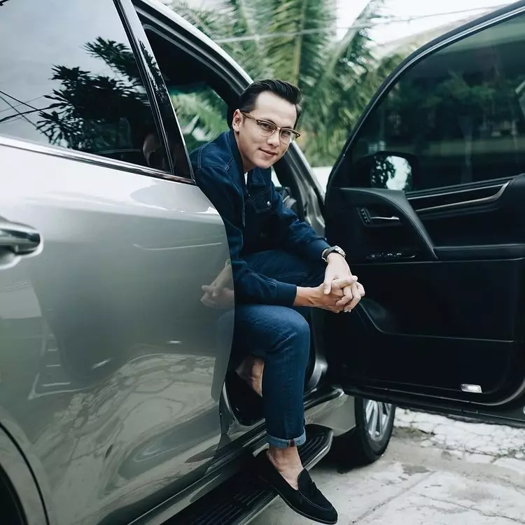 seleb pernah tinggal di kos-kosan © berbagai sumber seleb pernah tinggal di kos-kosan © berbagai sumber