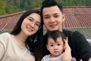 Nella Kharisma pamerkan hasil USG anak kedua, disebut plek ketiplek sang ayah Dory Harsa