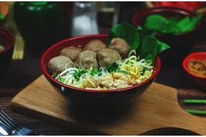 Trik menyimpan kuah bakso, praktis dan tak mudah basi hingga berbulan-bulan
