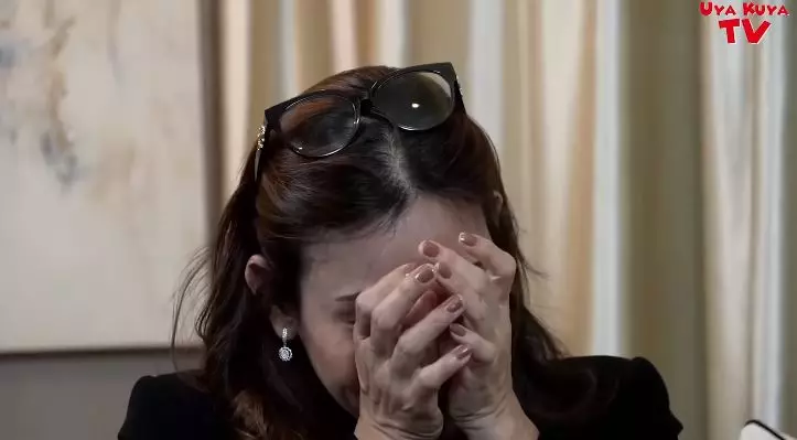 curhat ibu angbeen rishi usai dipisahkan © YouTube curhat ibu angbeen rishi usai dipisahkan © YouTube