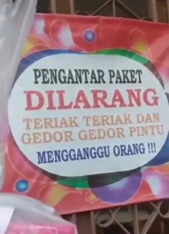 driver ojek online saat antar pesanan Instagram