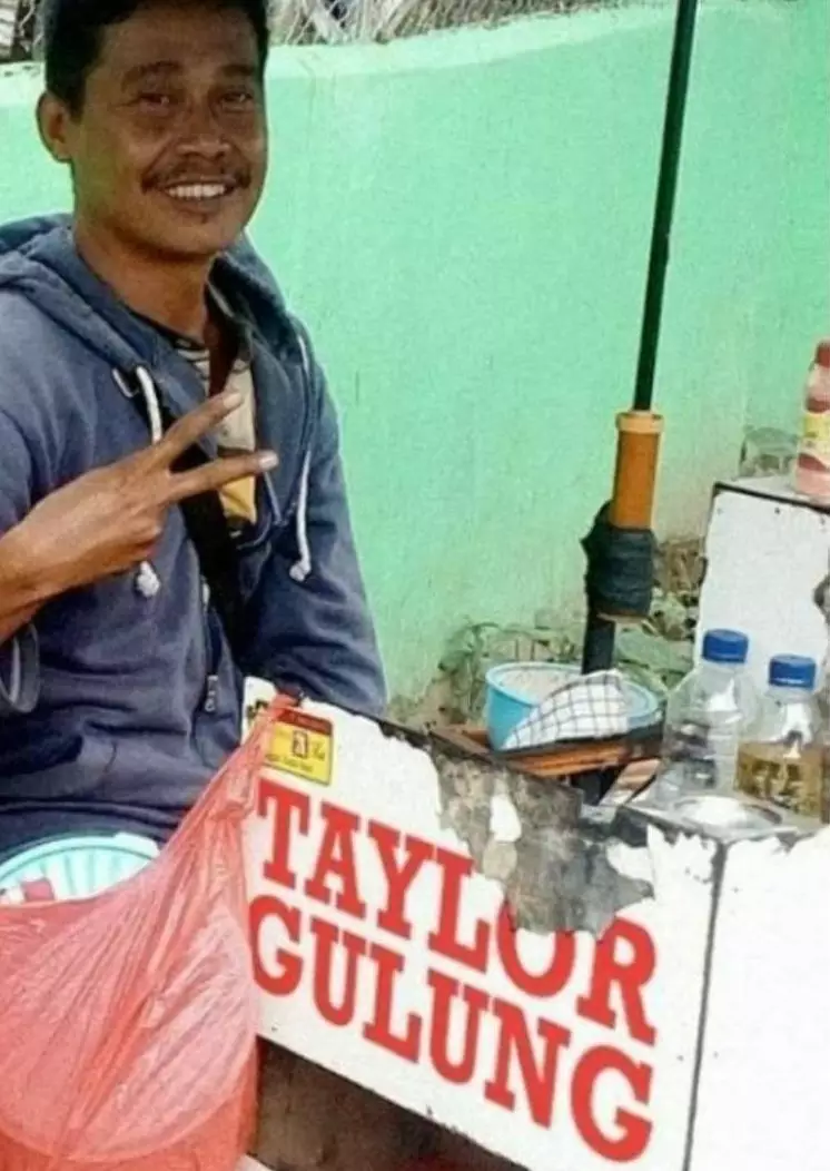 spanduk nama mirip artis © berbagai sumber