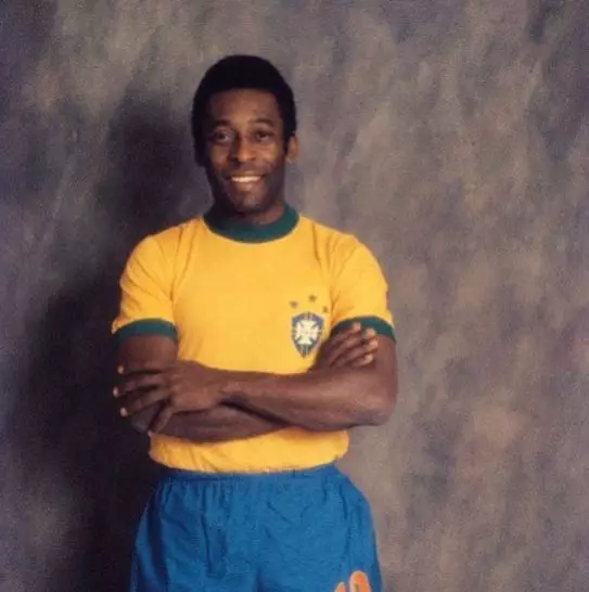 Pele ternyata punya nama asli yang berbeda © 2022 Instagram  Pele ternyata punya nama asli yang berbeda © 2022 Instagram