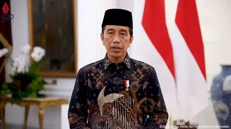 PPKM resmi dicabut, Jokowi tegaskan penyaluran bansos tetap lanjut di 2023
