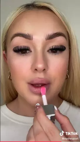 tutorial mendapatkan efek tampilan bibir tebal Berbagai sumber tutorial mendapatkan efek tampilan bibir tebal Berbagai sumber