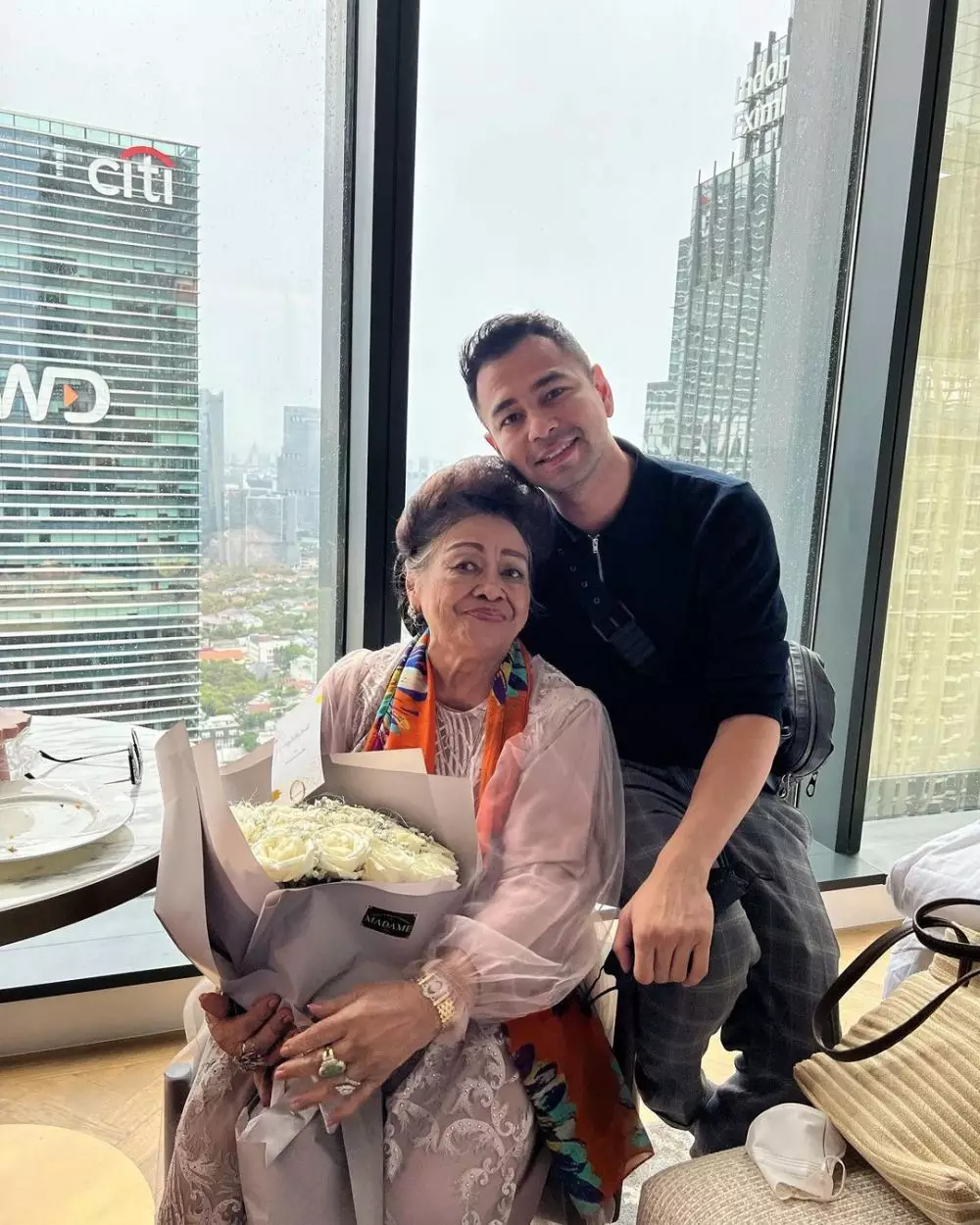 potret kebersamaan raffi ahmad dan mami popon © berbagai sumber potret kebersamaan raffi ahmad dan mami popon © berbagai sumber